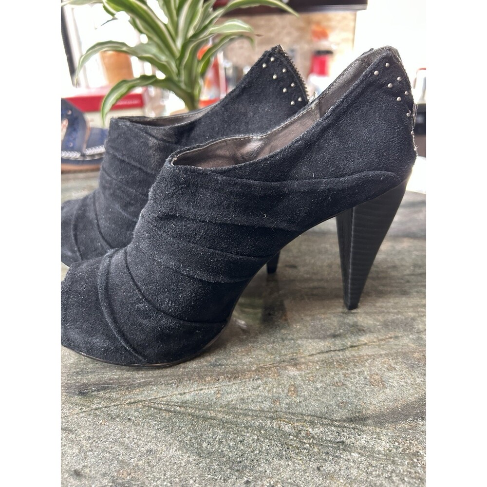 Nice Quality Leather Heels Sz 7 By Libby Edelman, Black Suede
